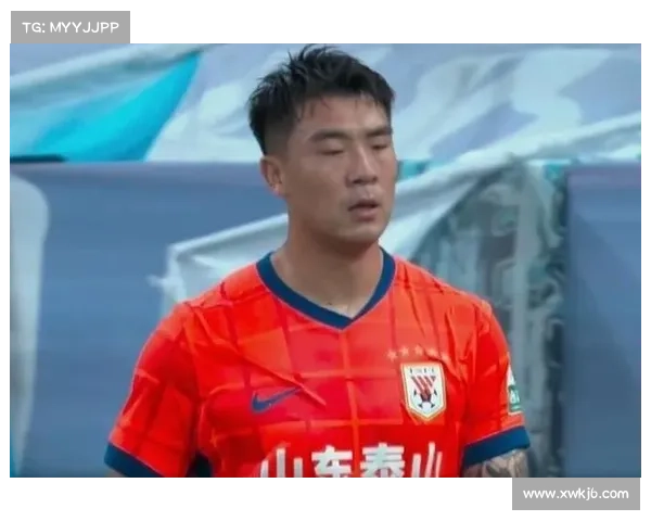 山东泰山后卫石柯迎来职业生涯300场里程碑成就中国顶级联赛新纪录 山东泰山后卫石柯迎来职业生涯300场里程碑成就中国顶级联赛新纪录